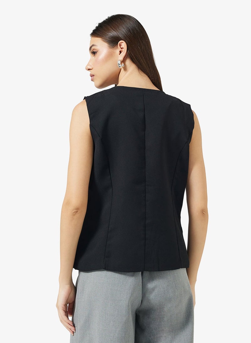 بلوزة بدون أكمام